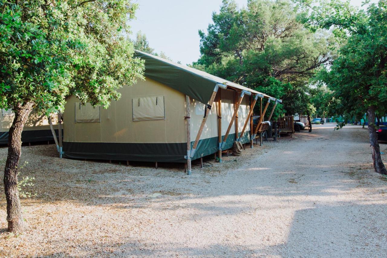Glamping Beach Soline Биоград-на-Мору Экстерьер фото
